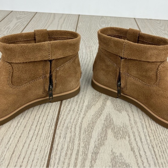 UGG Women's Josefene Cuff Suede Ankle Boots US6.5 Chestnut (tan/brown) $130 - Picture 6 of 11